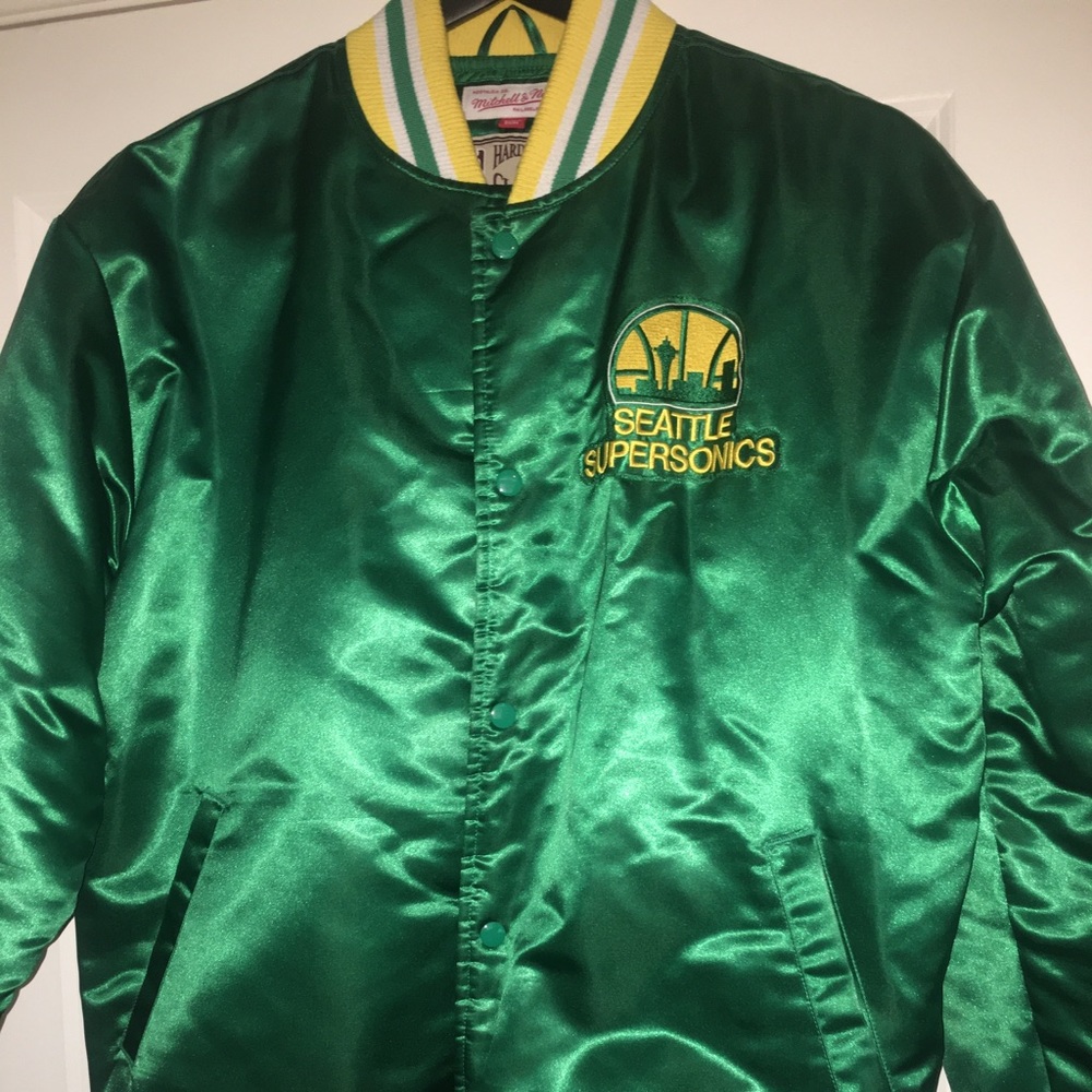 Authentic Mitchell & Ness Seattle Supersonics Thr… - image 3